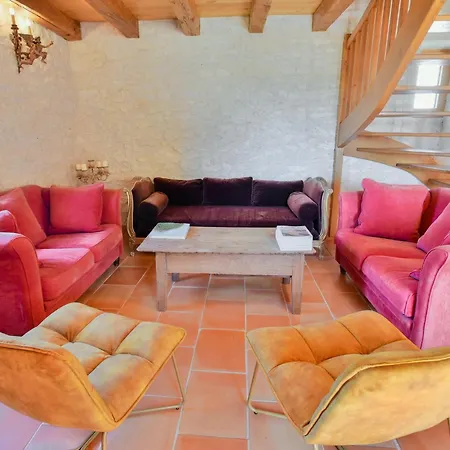 Les Artals بيت للعطل