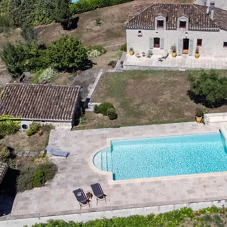 Les Artals בית נופש