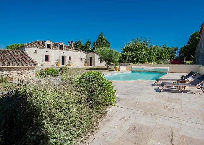 בית נופש Les Artals *